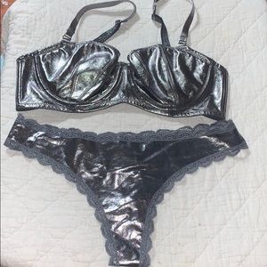 Victoria’s Secret dream angels metallic set